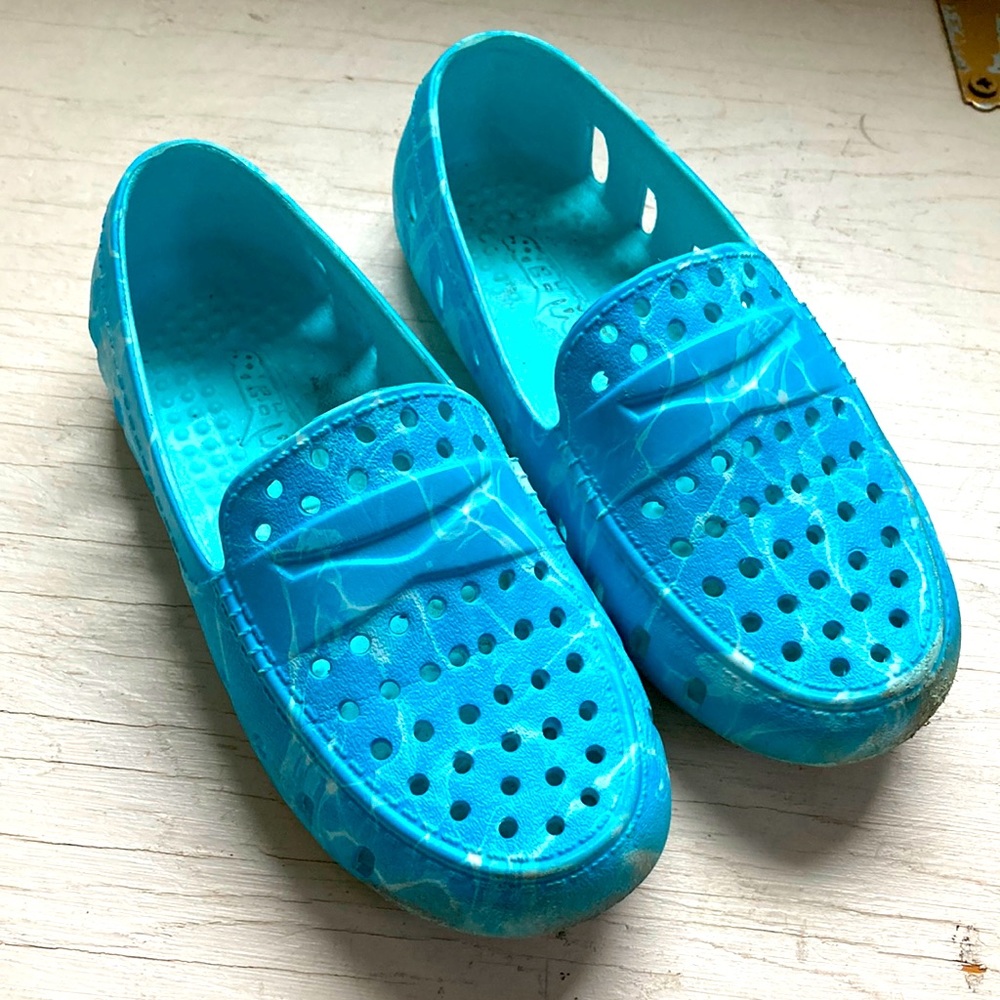 Bright turquoise Floafers size 11 rubber loafer